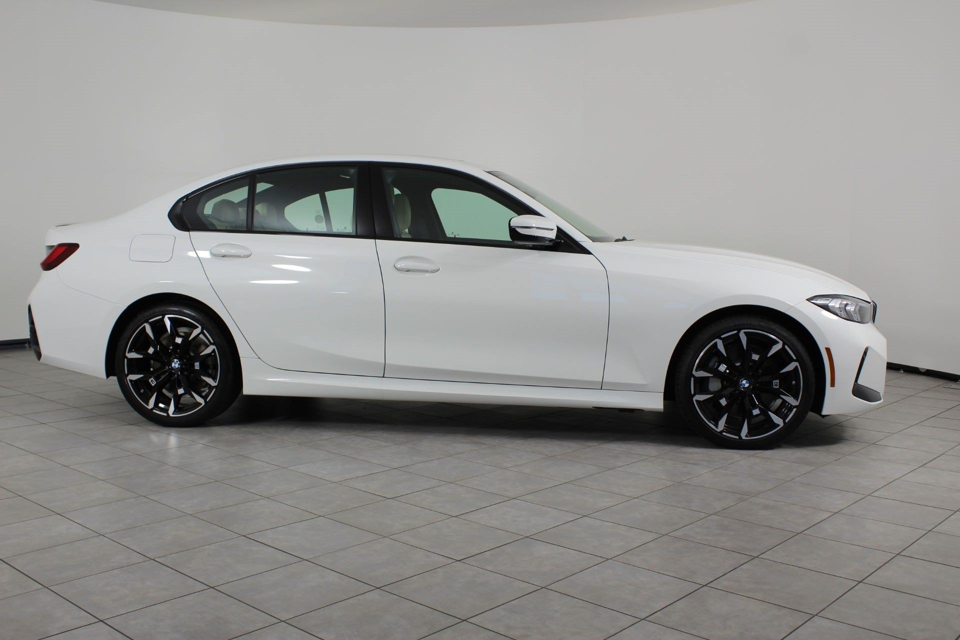 Used 2026 BMW 330i xDrive Sedan AWD/4WD image 8