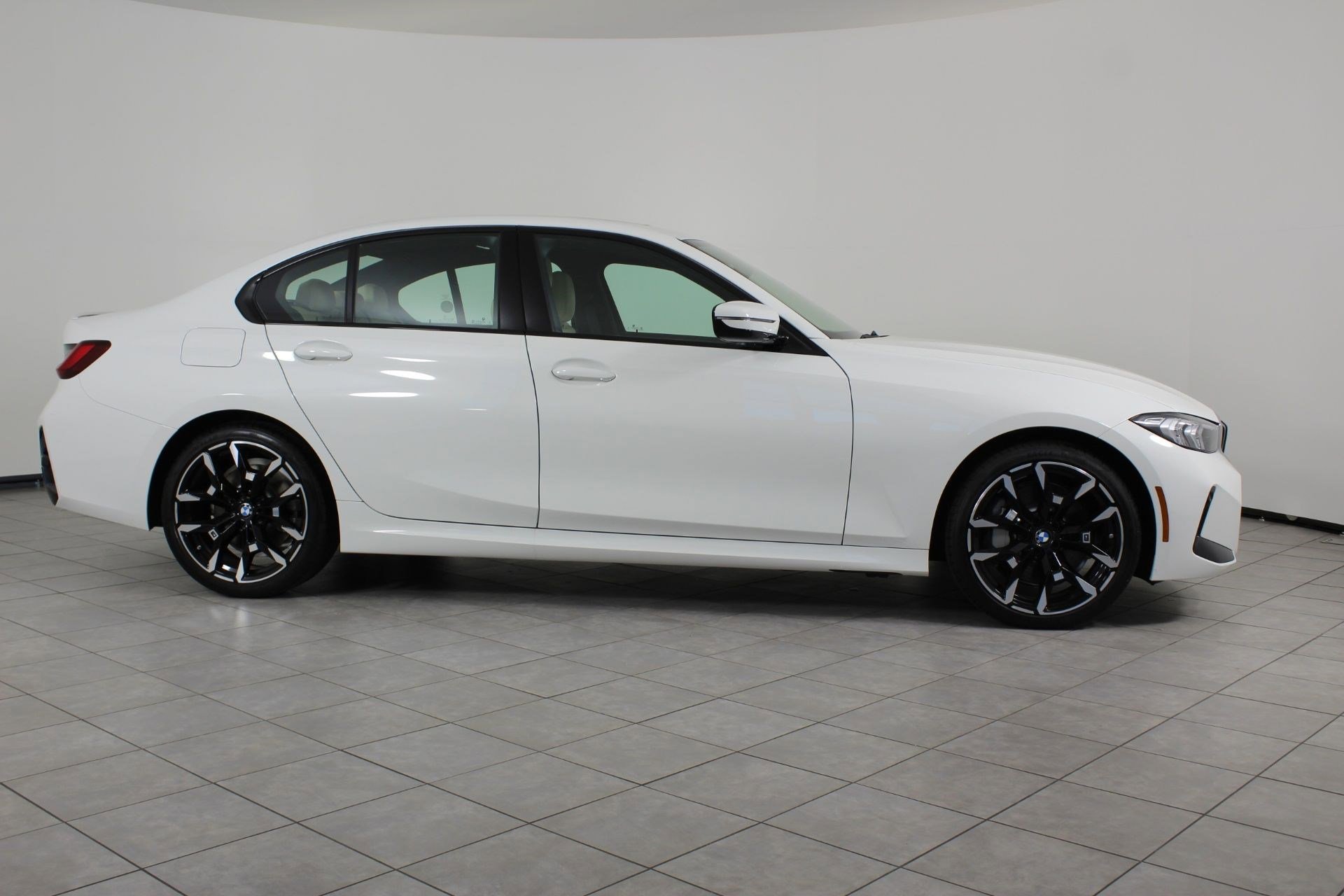 Used 2026 BMW 330i xDrive Sedan image 8