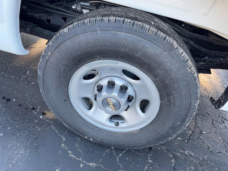 New 2025 Chevrolet Express 3500 Extended w/ Driver Convenience Package image 28