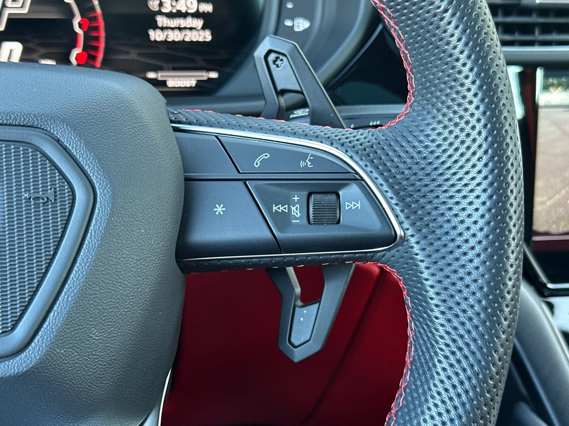 Used 2022 Lamborghini Urus image 30