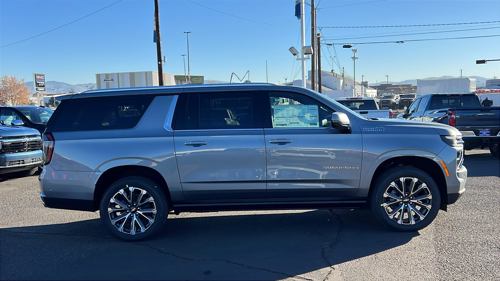 New 2026 Chevrolet Suburban High Country image 4