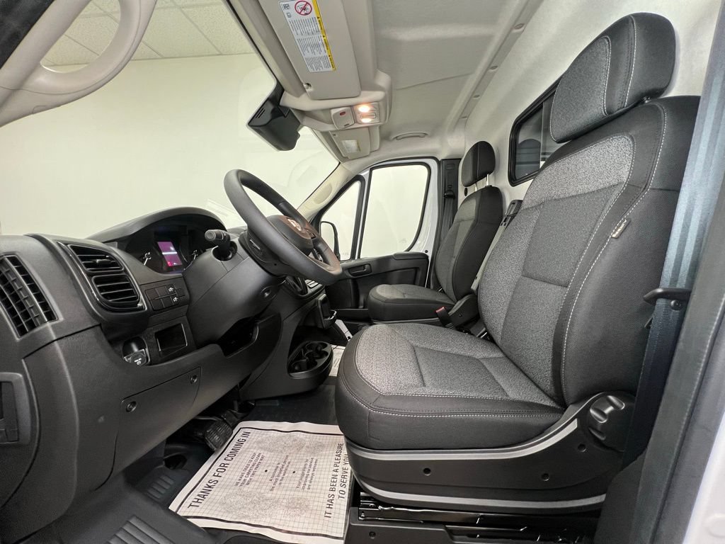 New 2026 RAM ProMaster 2500 w/ Storage Group FWD image 4