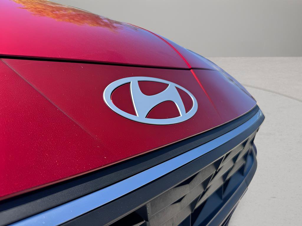 Used 2025 Hyundai Elantra Sport FWD image 11