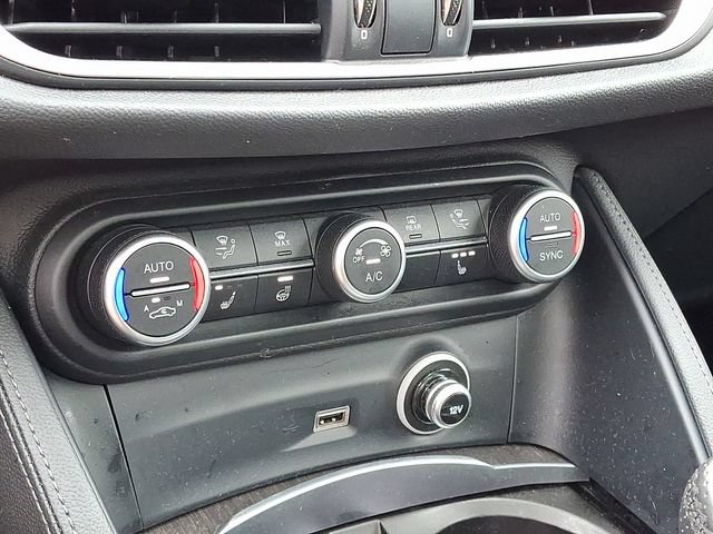 Used 2021 Alfa Romeo Stelvio Ti w/ Active Assist 2 Package TI AWD/4WD image 17