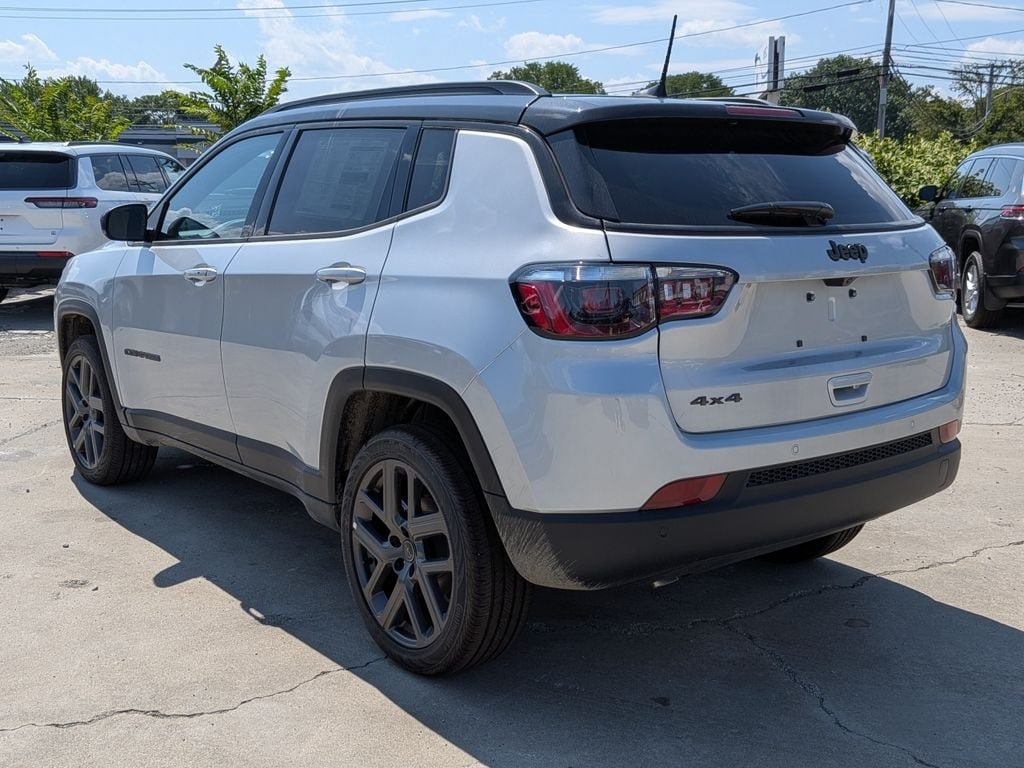 New 2026 Jeep Compass Limited w/ Sun, Sound & Navigation Group AWD/4WD image 3
