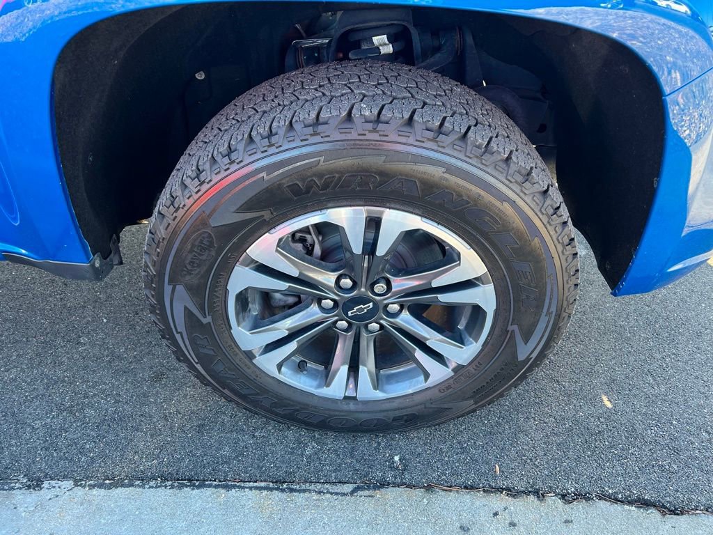 Used 2022 Chevrolet Colorado Z71 w/ Safety Package image 12