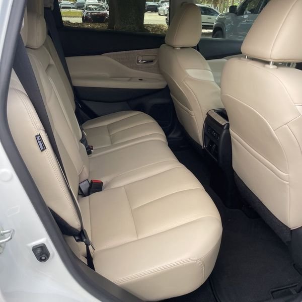 Used 2023 Nissan Murano SL w/ SL Moonroof Package FWD image 14