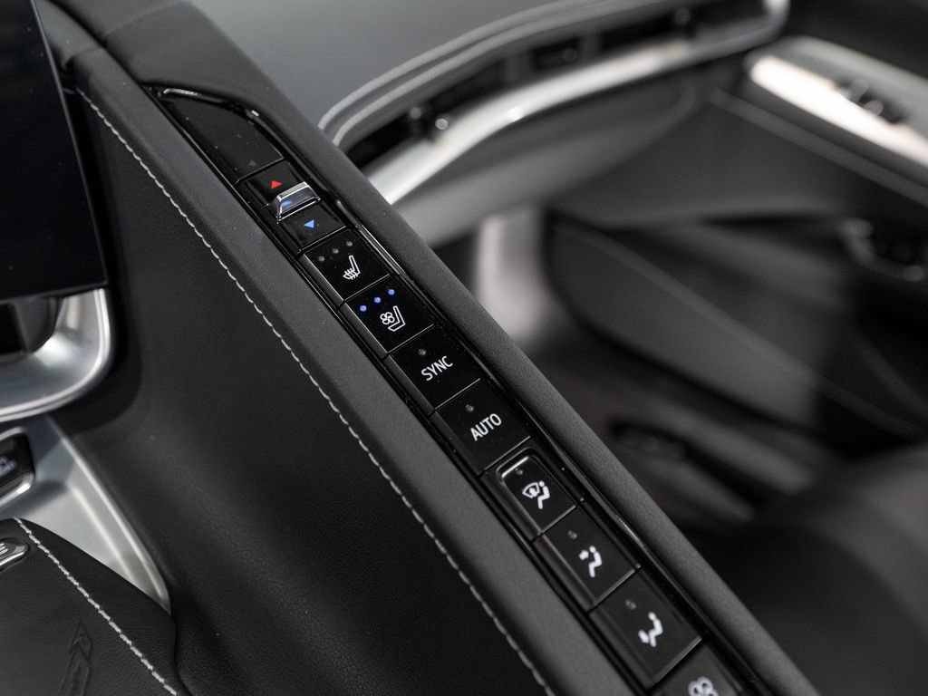 Used 2024 Chevrolet Corvette Z06 RWD image 29