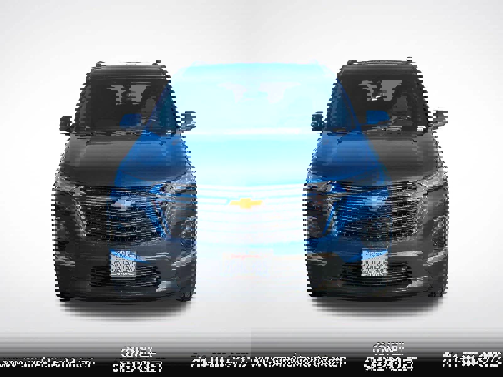 Used 2023 Chevrolet Traverse LT image 2