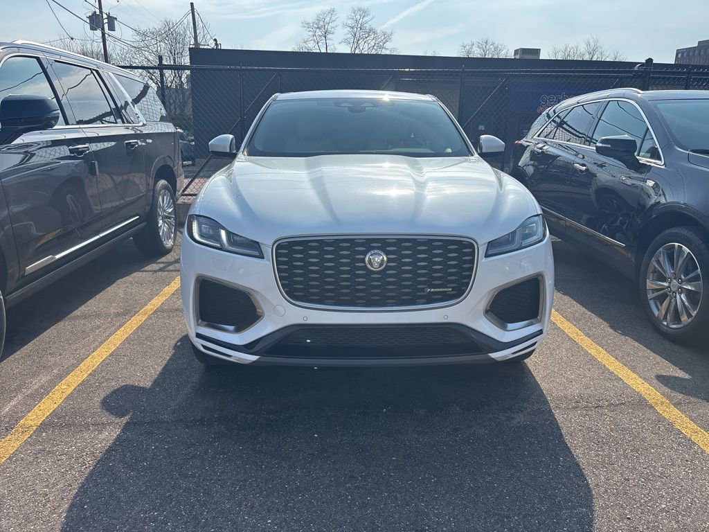 Used 2024 Jaguar F-PACE R-Dynamic S image 2