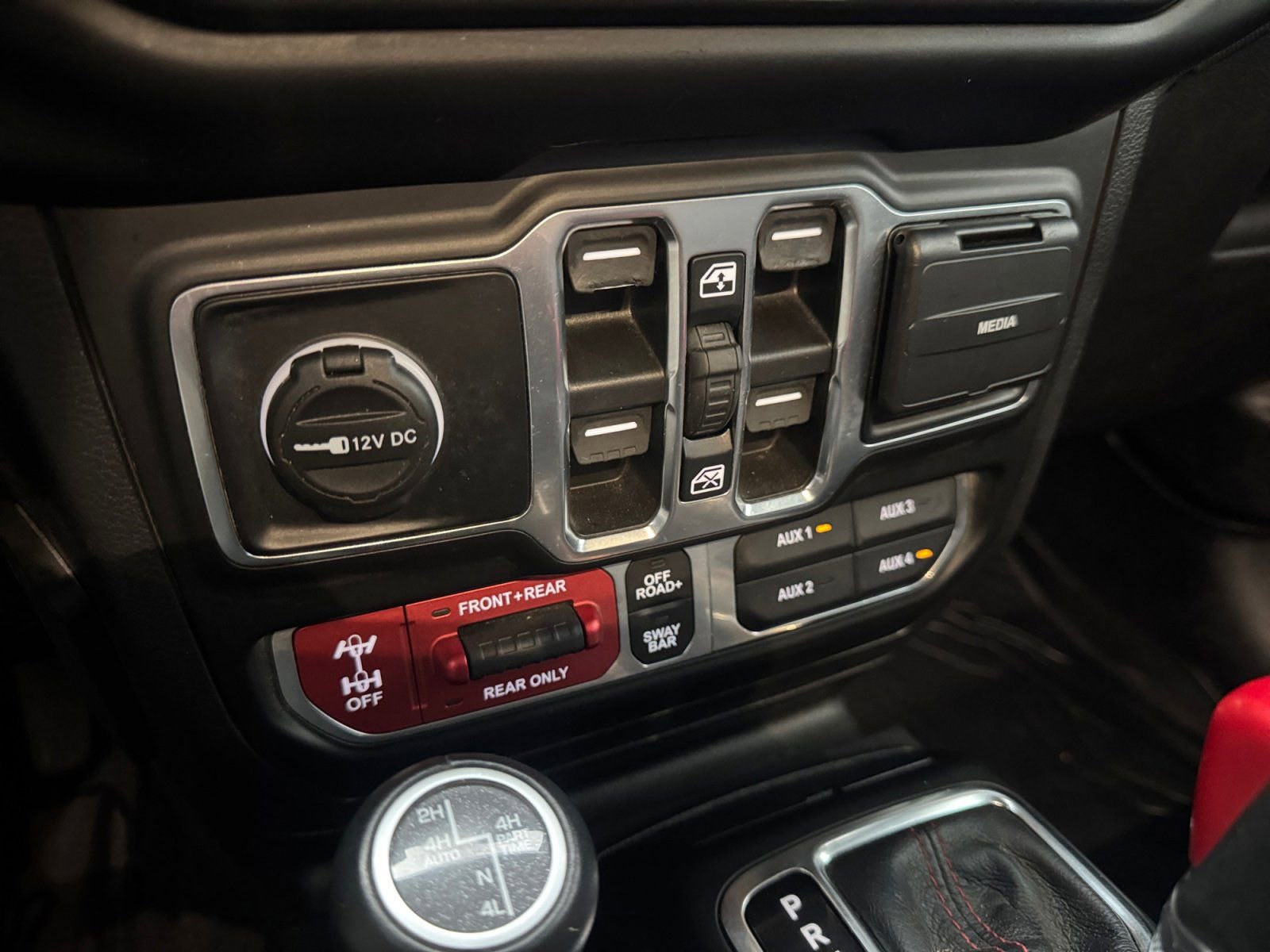 Used 2021 Jeep Gladiator Rubicon w/ Dual Top Group image 24