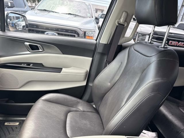 Used 2024 Kia Carnival LX FWD image 20