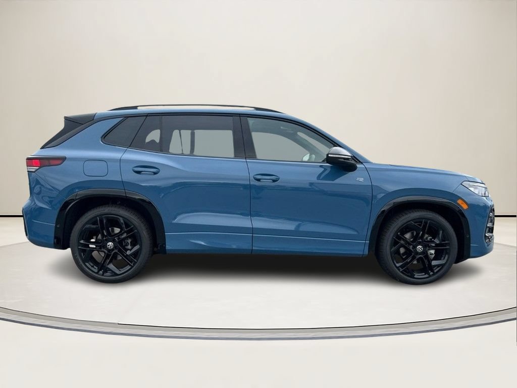 New 2026 Volkswagen Tiguan SE R-Line FWD video 2