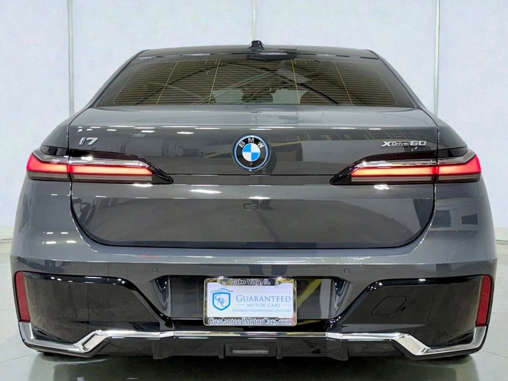 Used 2024 BMW i7 xDrive60 image 14