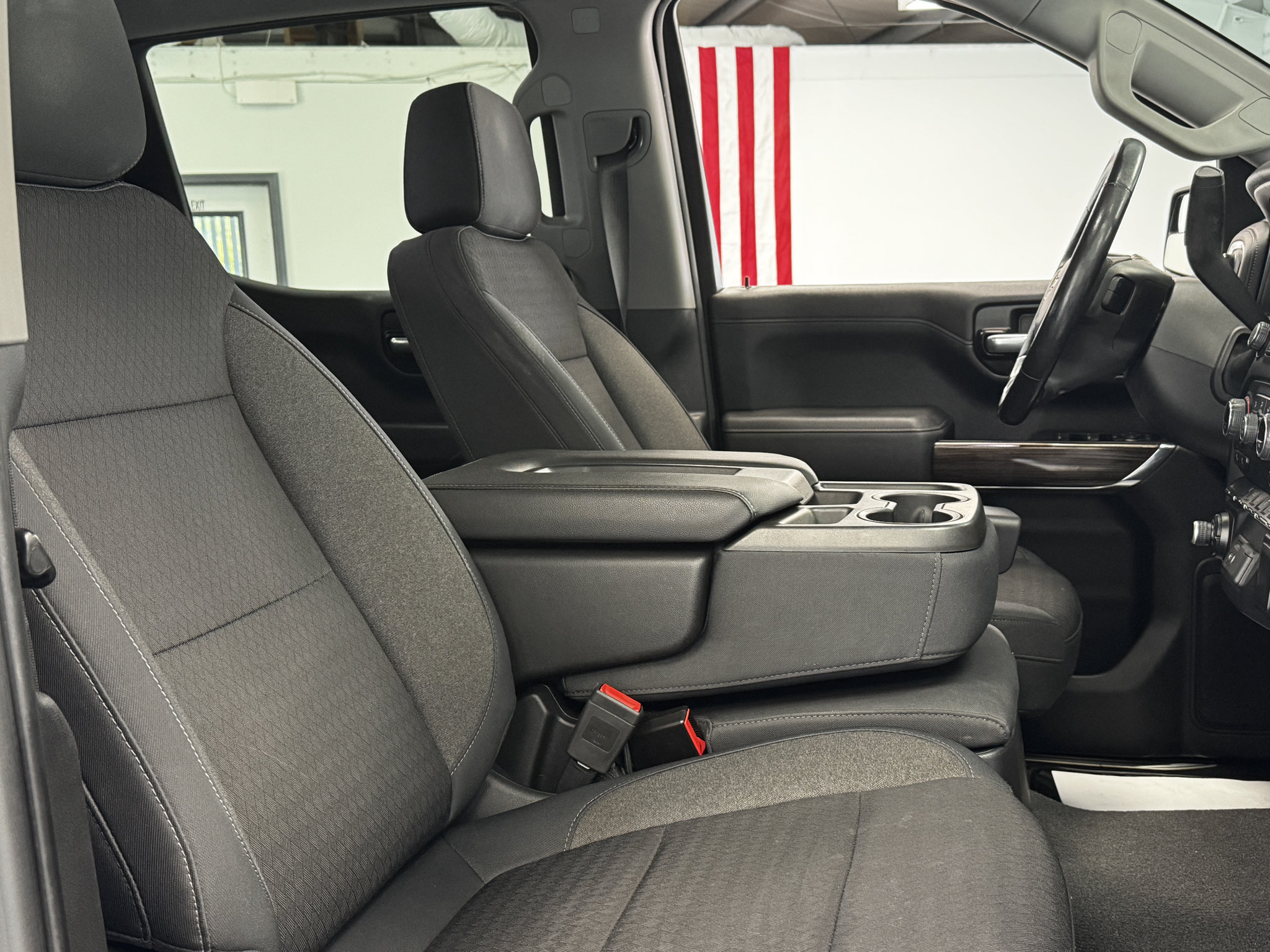 Used 2019 Chevrolet Silverado 1500 LT w/ All-Star Edition AWD/4WD image 25