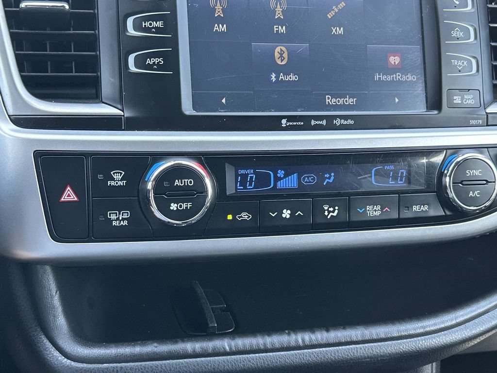 Used 2017 Toyota Highlander SE AWD/4WD image 41