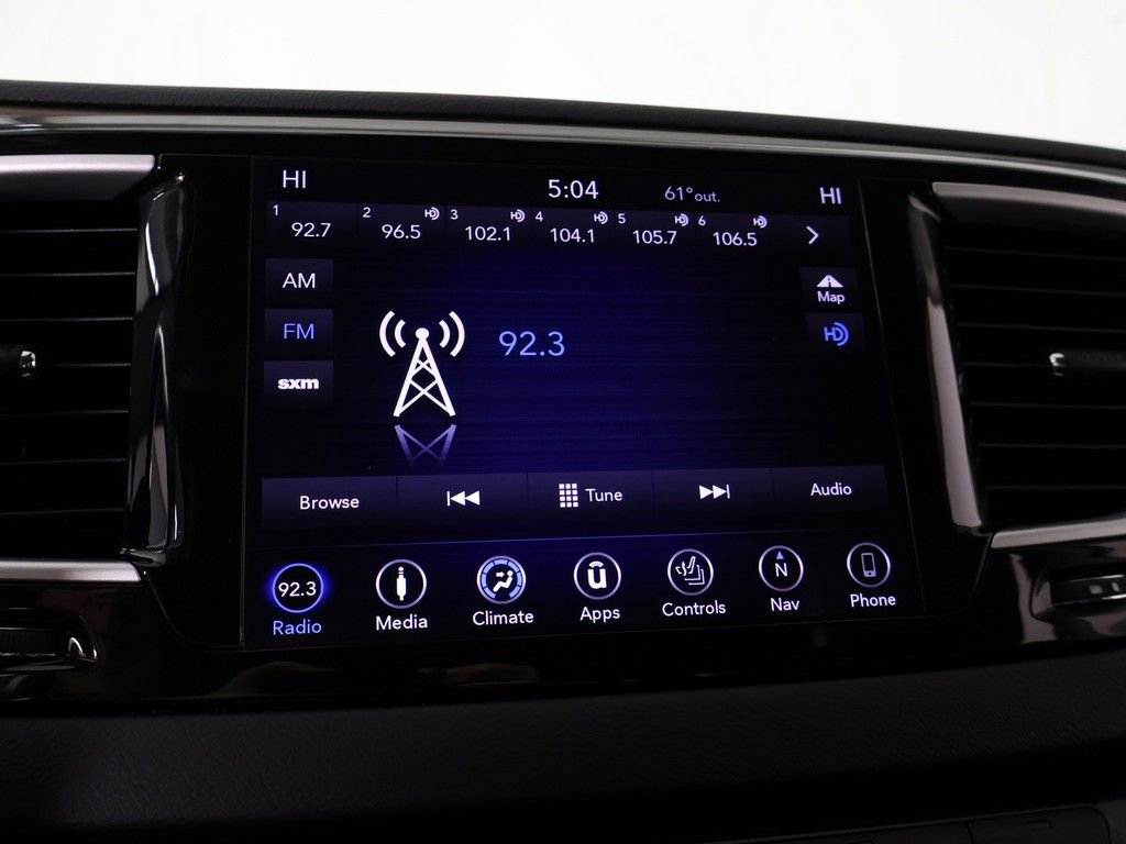 Used 2018 Chrysler Pacifica Touring-L FWD image 49