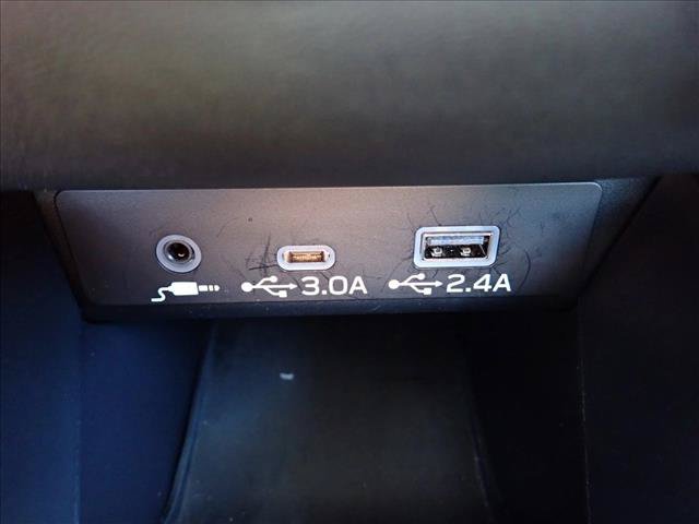 Used 2025 Subaru Outback Premium AWD/4WD image 19