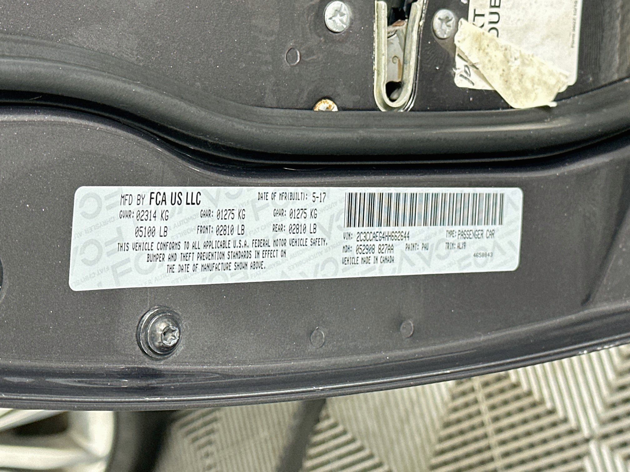 Used 2017 Chrysler 300 C RWD image 12