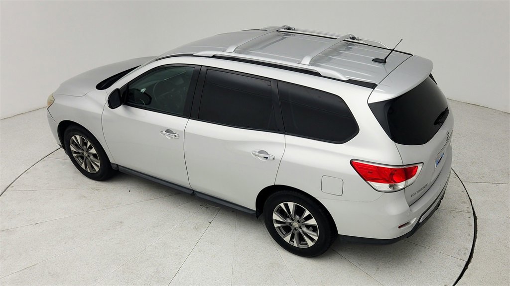 Used 2016 Nissan Pathfinder SV image 38