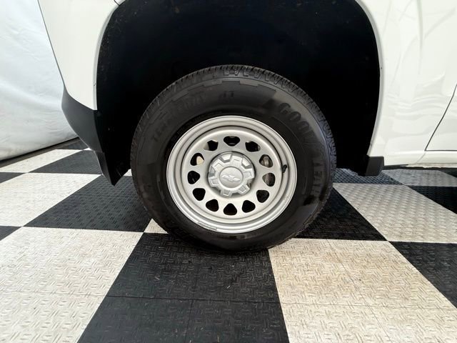 Used 2024 Chevrolet Colorado W/T image 9