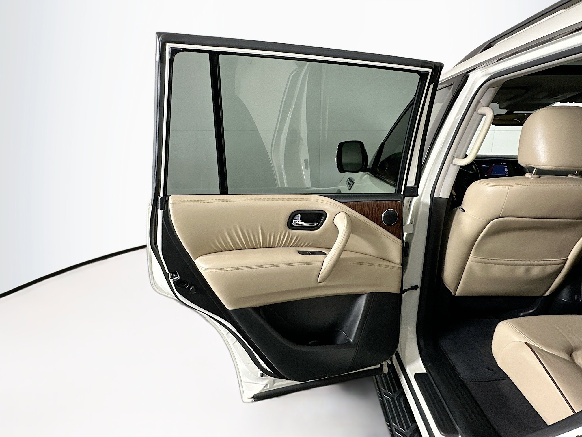 Used 2018 Nissan Armada SL w/ Premium Package image 26