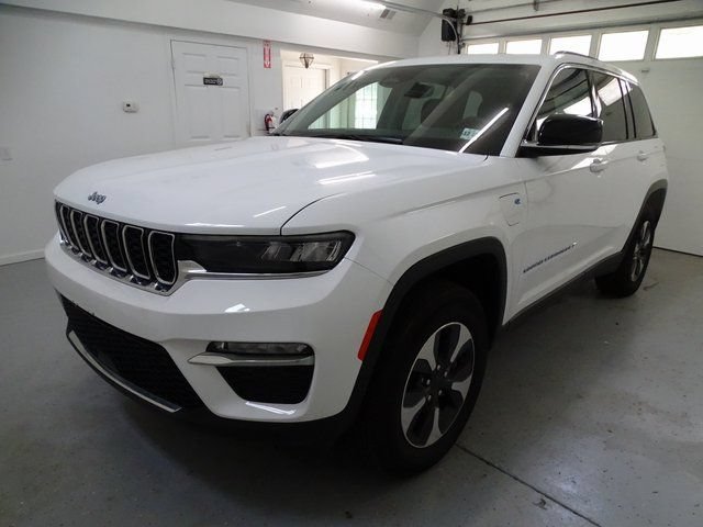 Used 2022 Jeep Grand Cherokee Limited 4xe AWD/4WD image 16