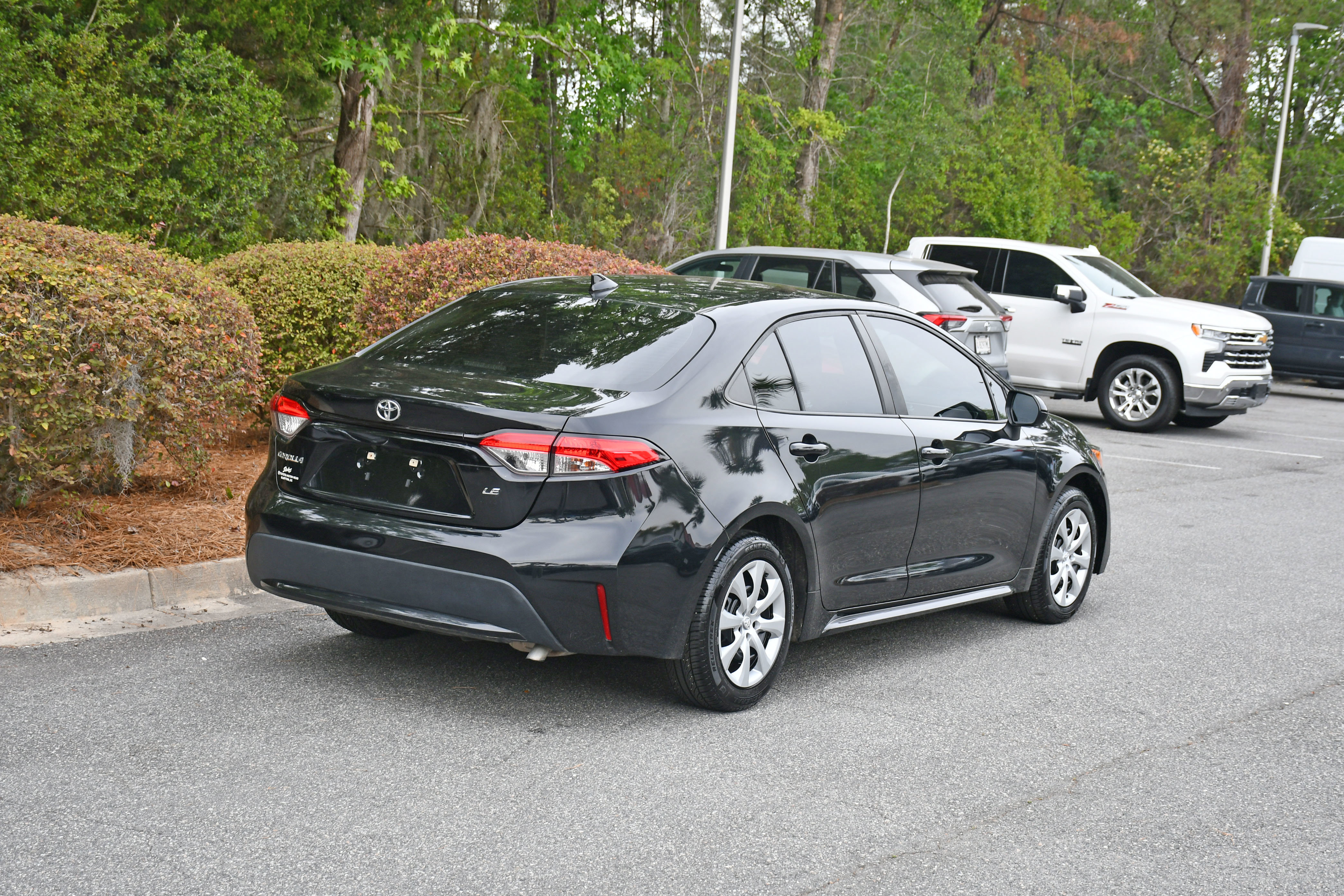 Certified 2022 Toyota Corolla LE FWD image 4