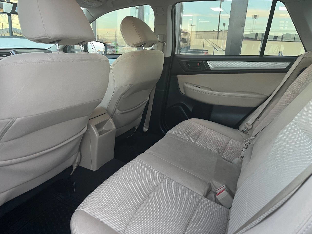 Used 2018 Subaru Outback 2.5i image 8