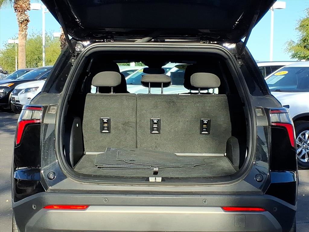 Used 2025 Chevrolet Equinox LT image 10