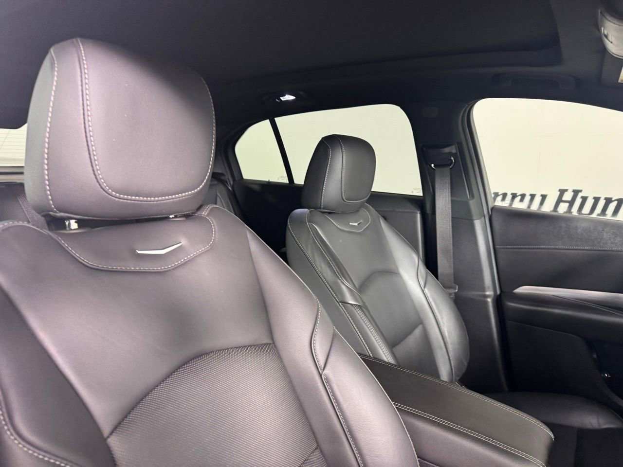Used 2025 Cadillac XT4 Premium Luxury image 33