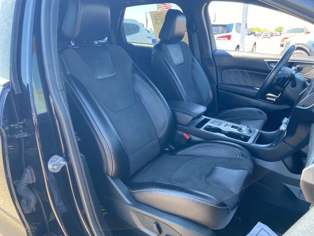 Used 2022 Ford Edge ST w/ Equipment Group 401A image 27