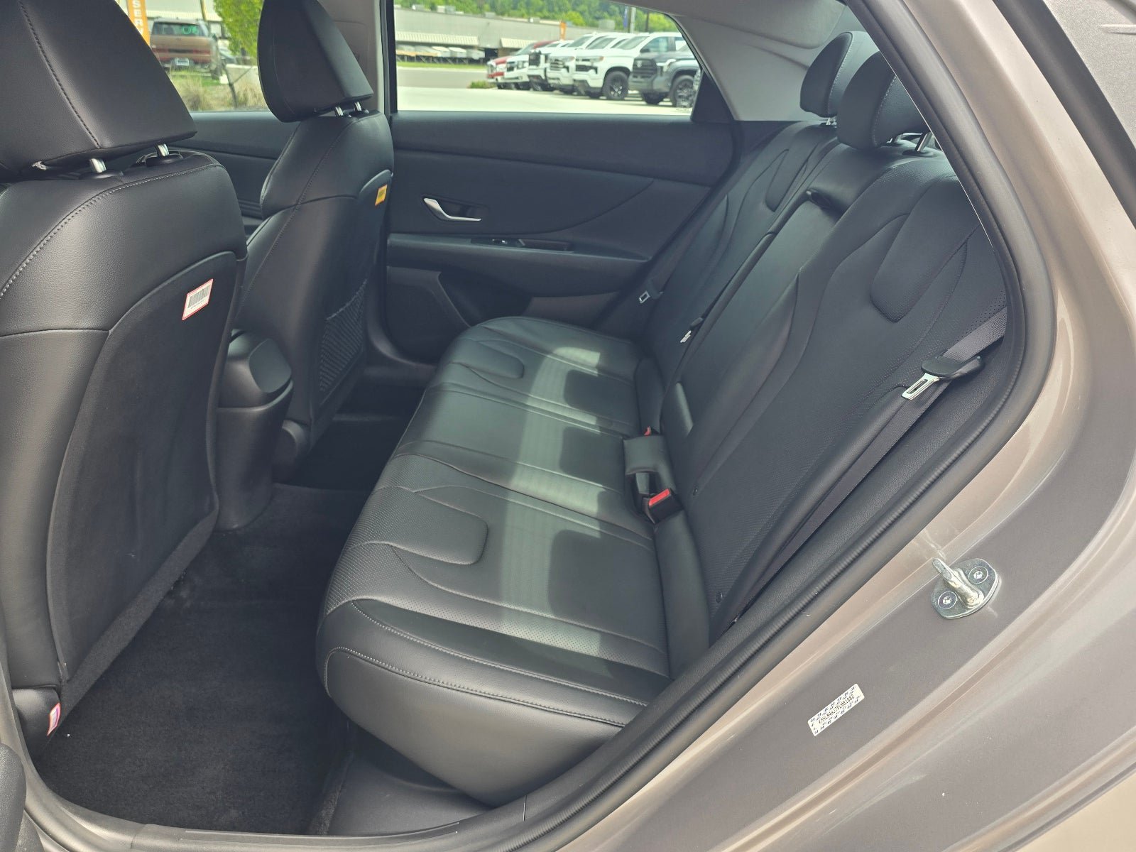 Used 2023 Hyundai Elantra Limited FWD image 10