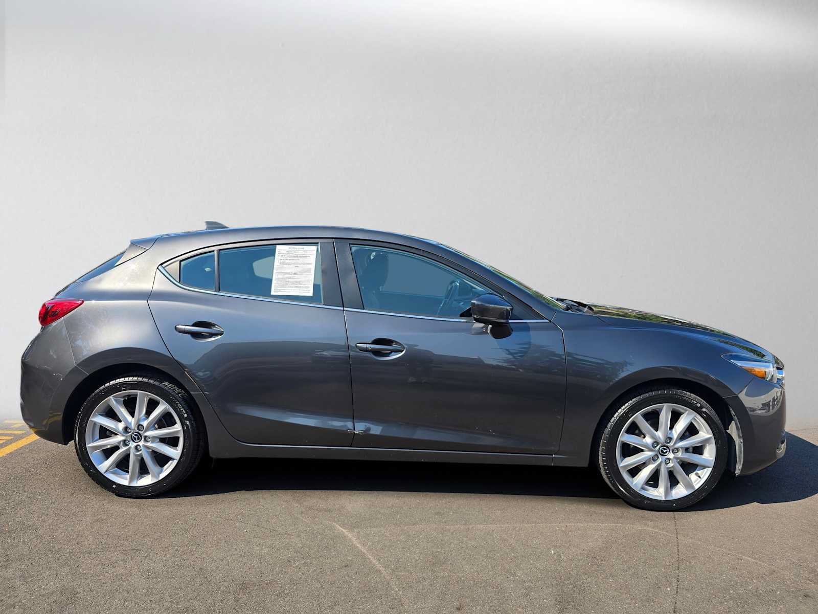 Used 2017 MAZDA MAZDA3 Grand Touring w/ Premium Equipment Package FWD image 2