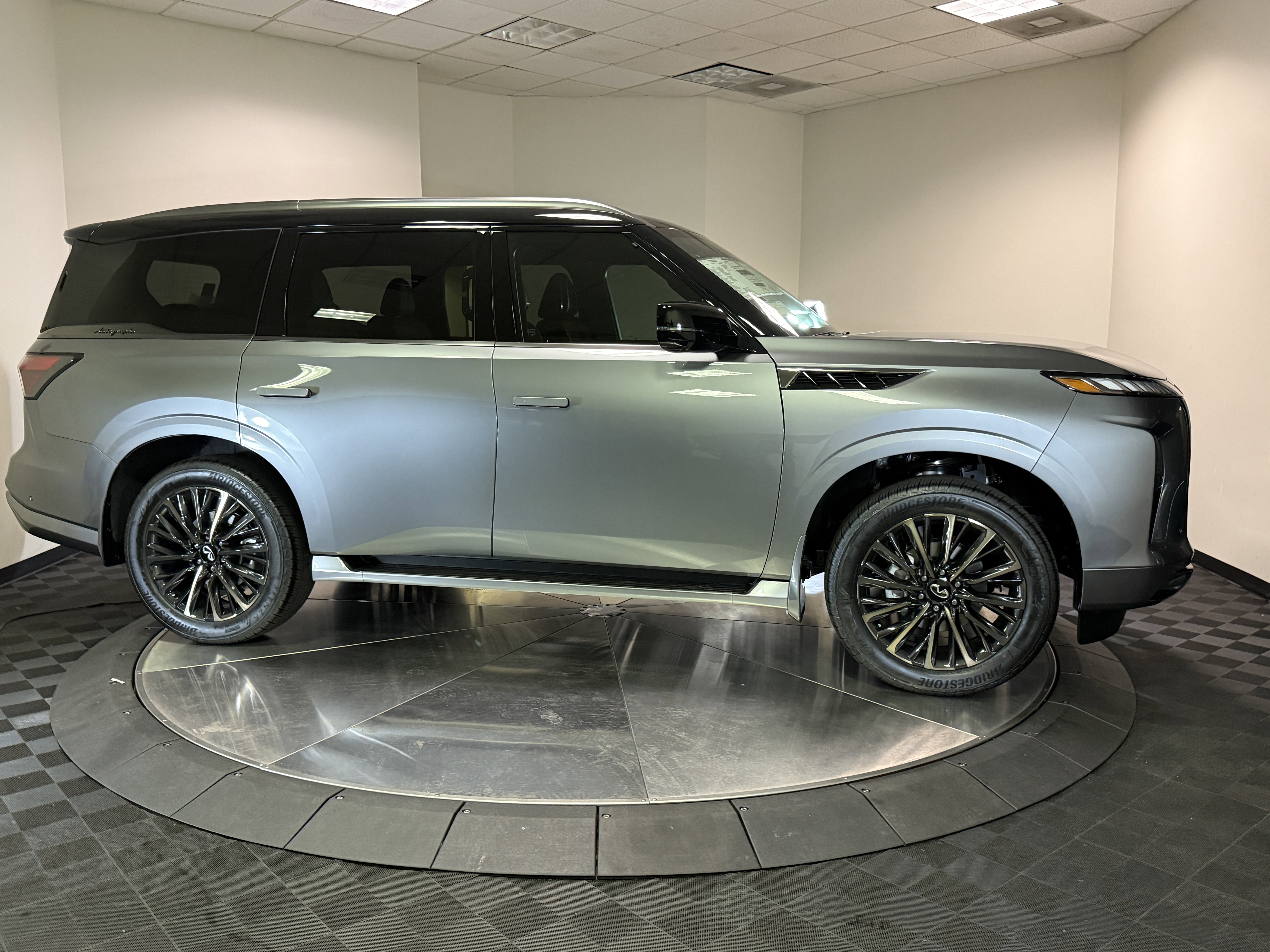 New 2026 INFINITI QX80 Autograph image 8