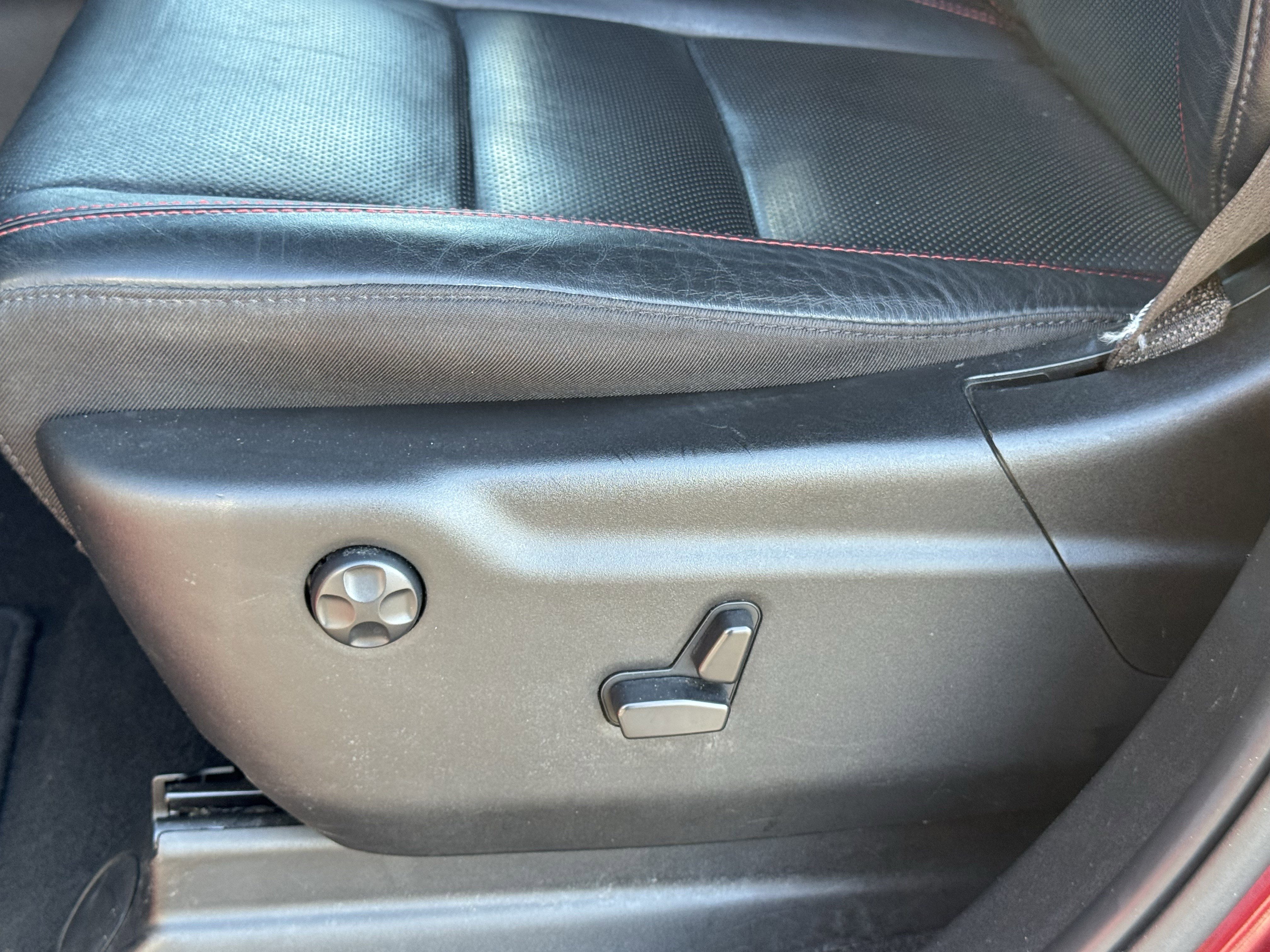 Used 2023 Dodge Durango GT image 28