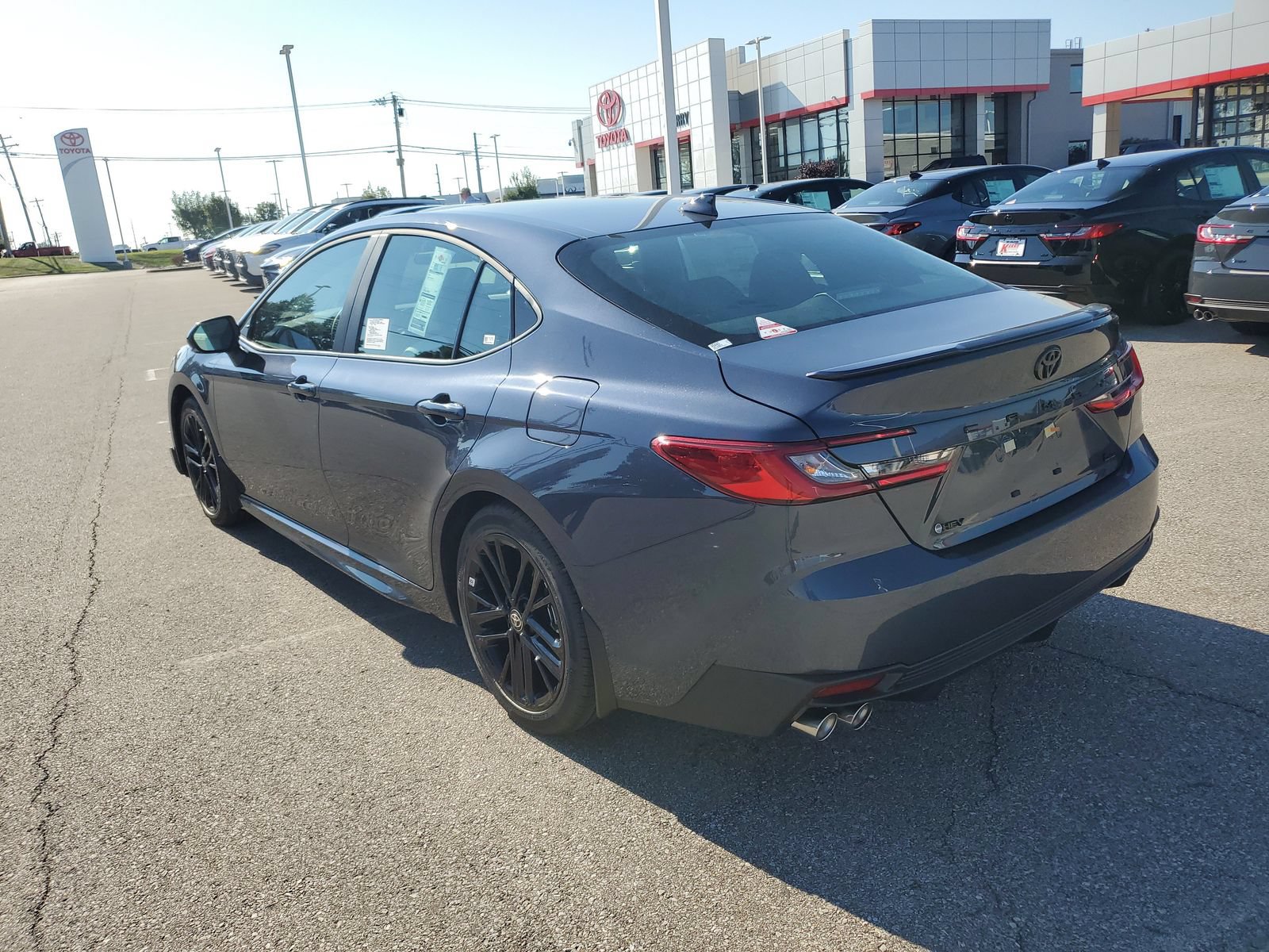 New 2026 Toyota Camry SE FWD image 3
