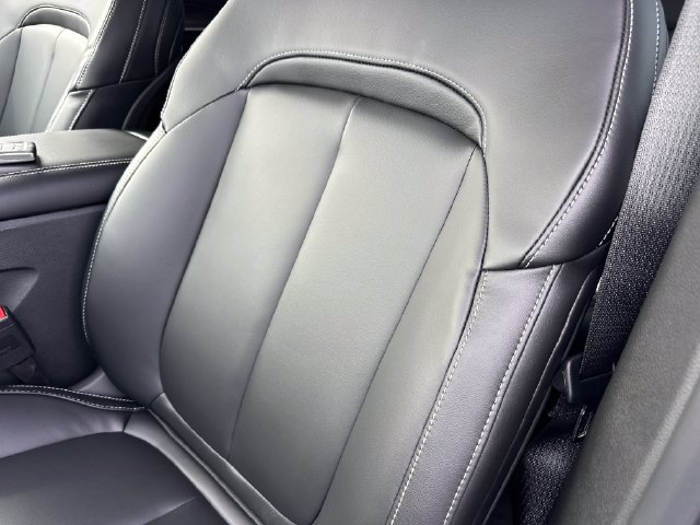 New 2027 Jeep Grand Cherokee Limited AWD/4WD image 12
