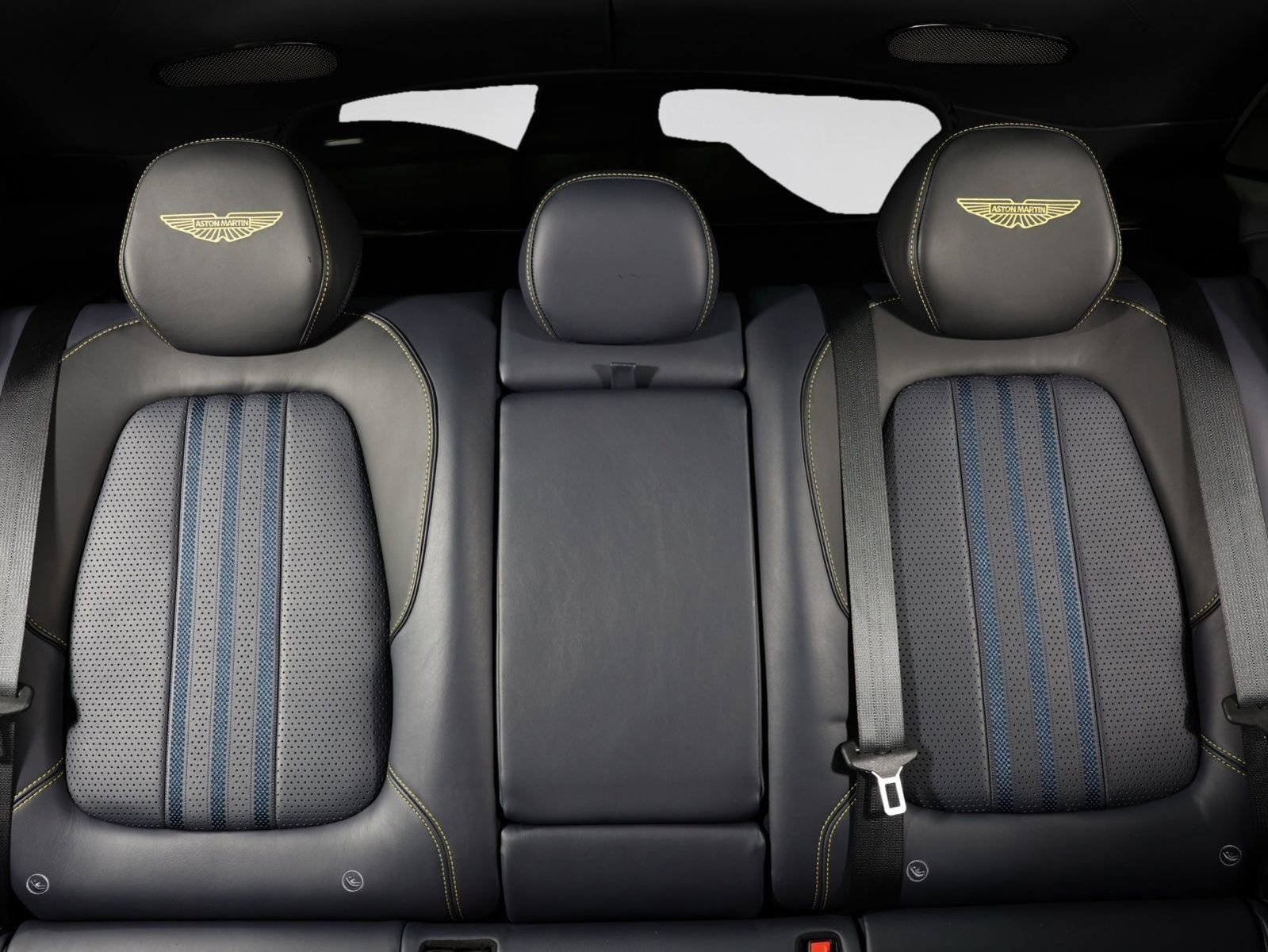 Used 2025 Aston Martin DBX 707 image 6