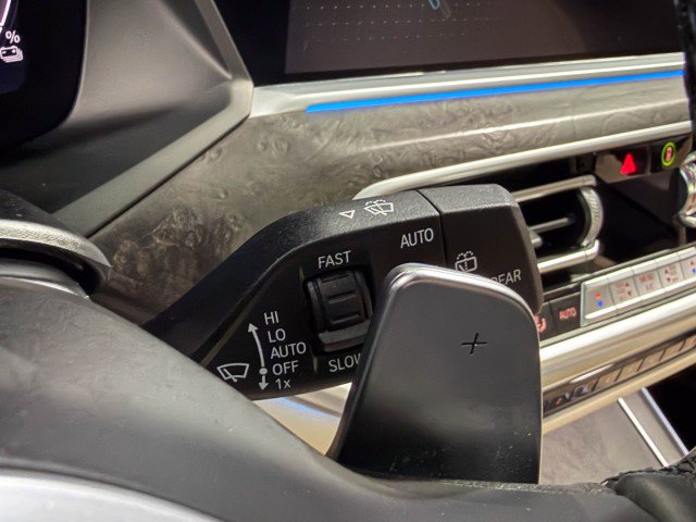 Used 2022 BMW X5 xDrive45e w/ M Sport Package image 28