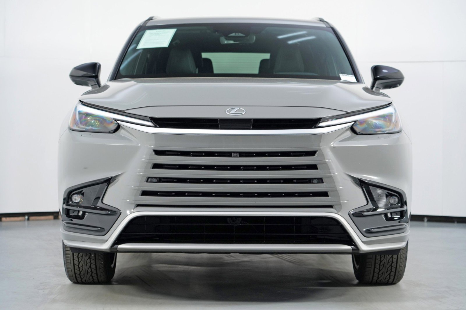 Used 2025 Lexus TX 500h AWD w/ Technology Package image 7