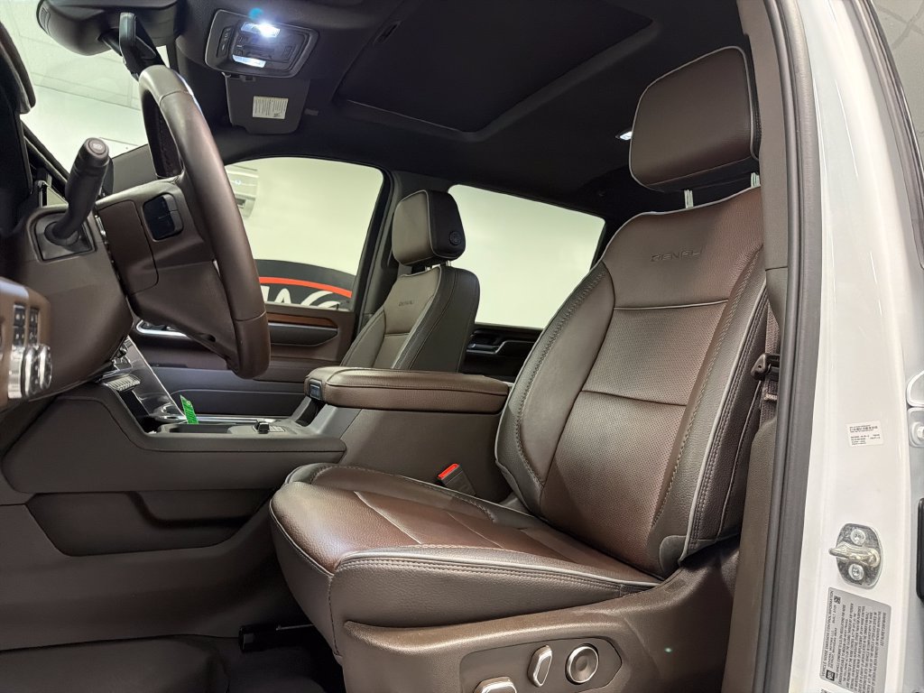Used 2025 GMC Sierra 2500 Denali w/ Denali Reserve Package AWD/4WD image 13