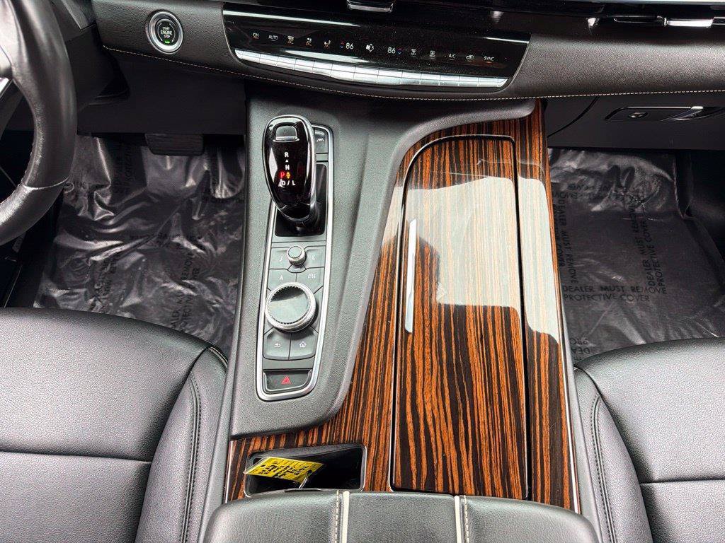Used 2023 Cadillac Escalade Luxury AWD/4WD image 30