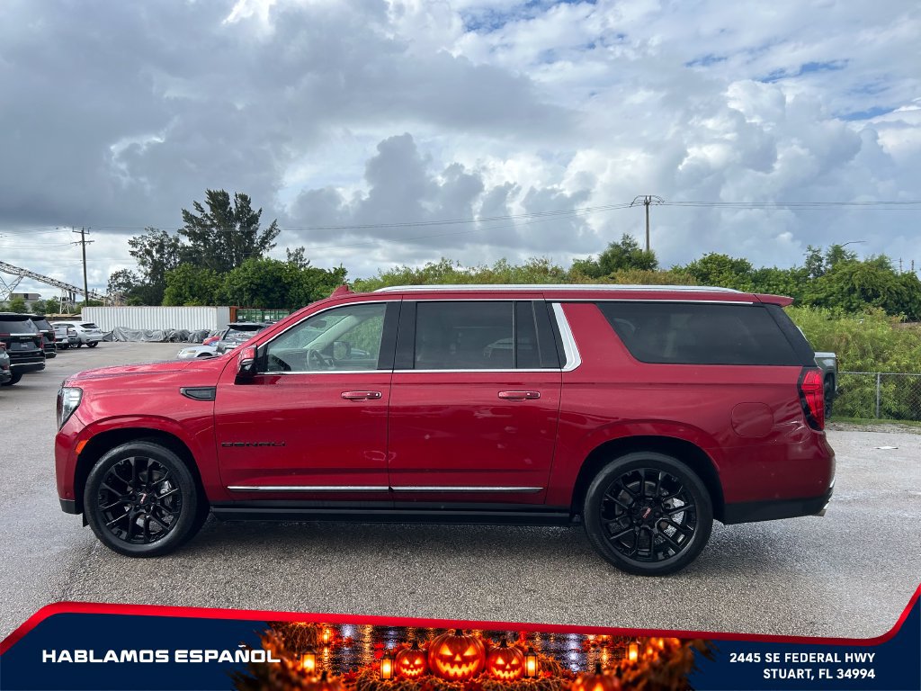 Used 2024 GMC Yukon XL Denali w/ Denali Reserve Package AWD/4WD image 4