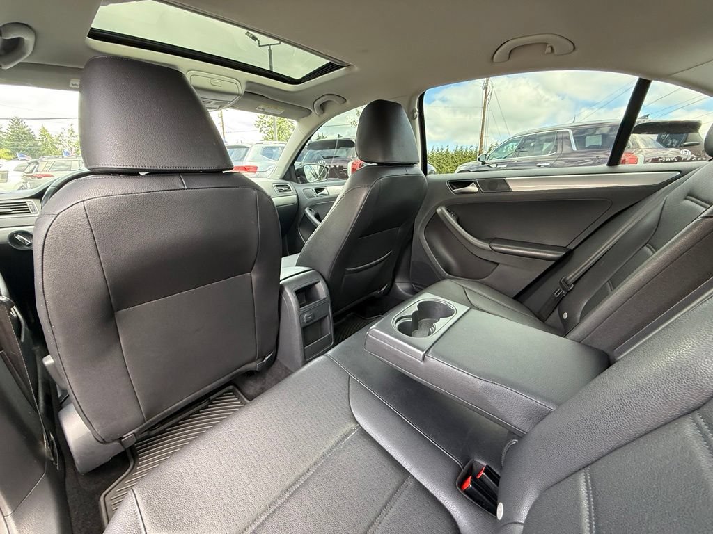 Used 2016 Volkswagen Jetta SE FWD image 11