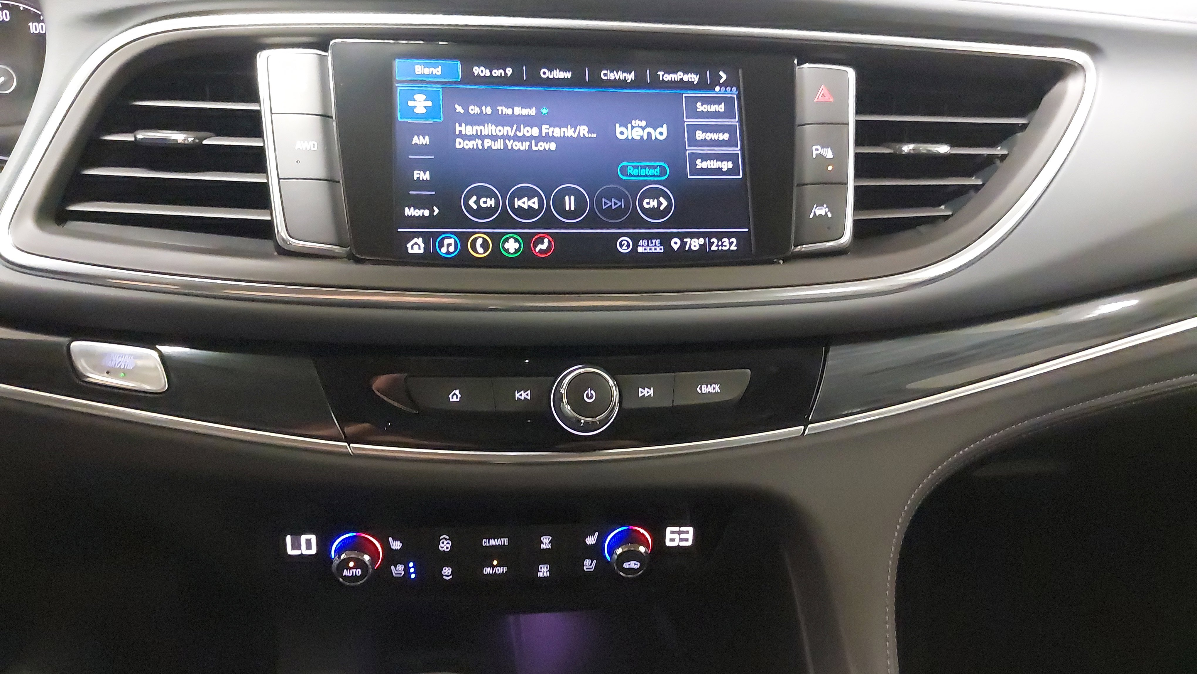 Used 2020 Buick Enclave Premium w/ LPO, Floor Liner Package image 22