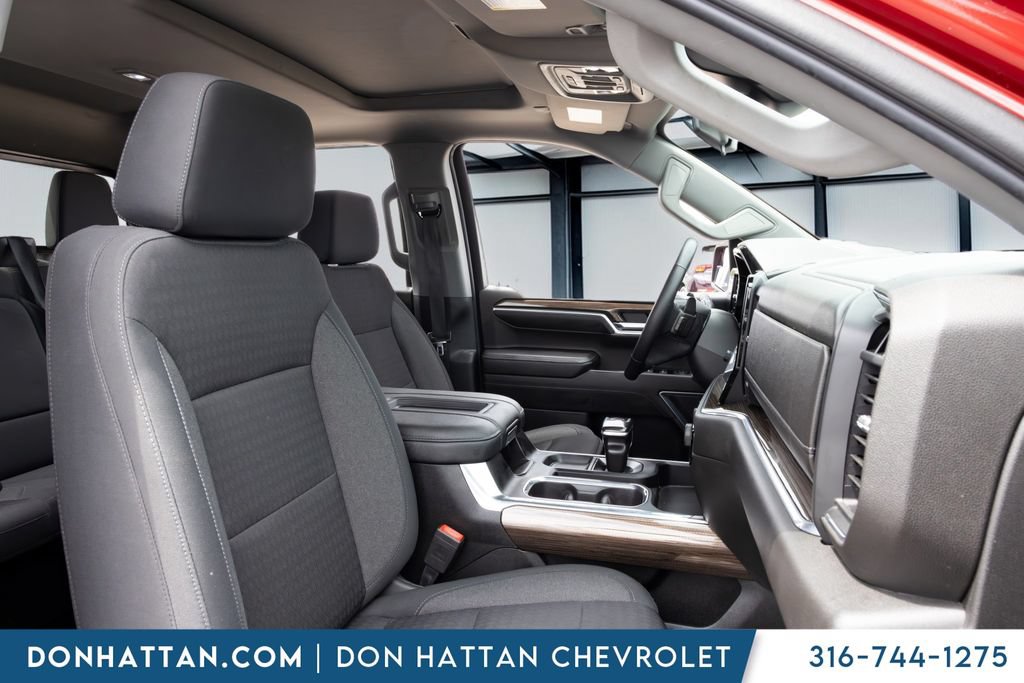Used 2022 Chevrolet Silverado 1500 RST w/ Convenience Package II AWD/4WD image 21