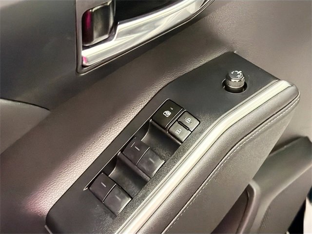 Used 2023 Toyota Highlander L image 16