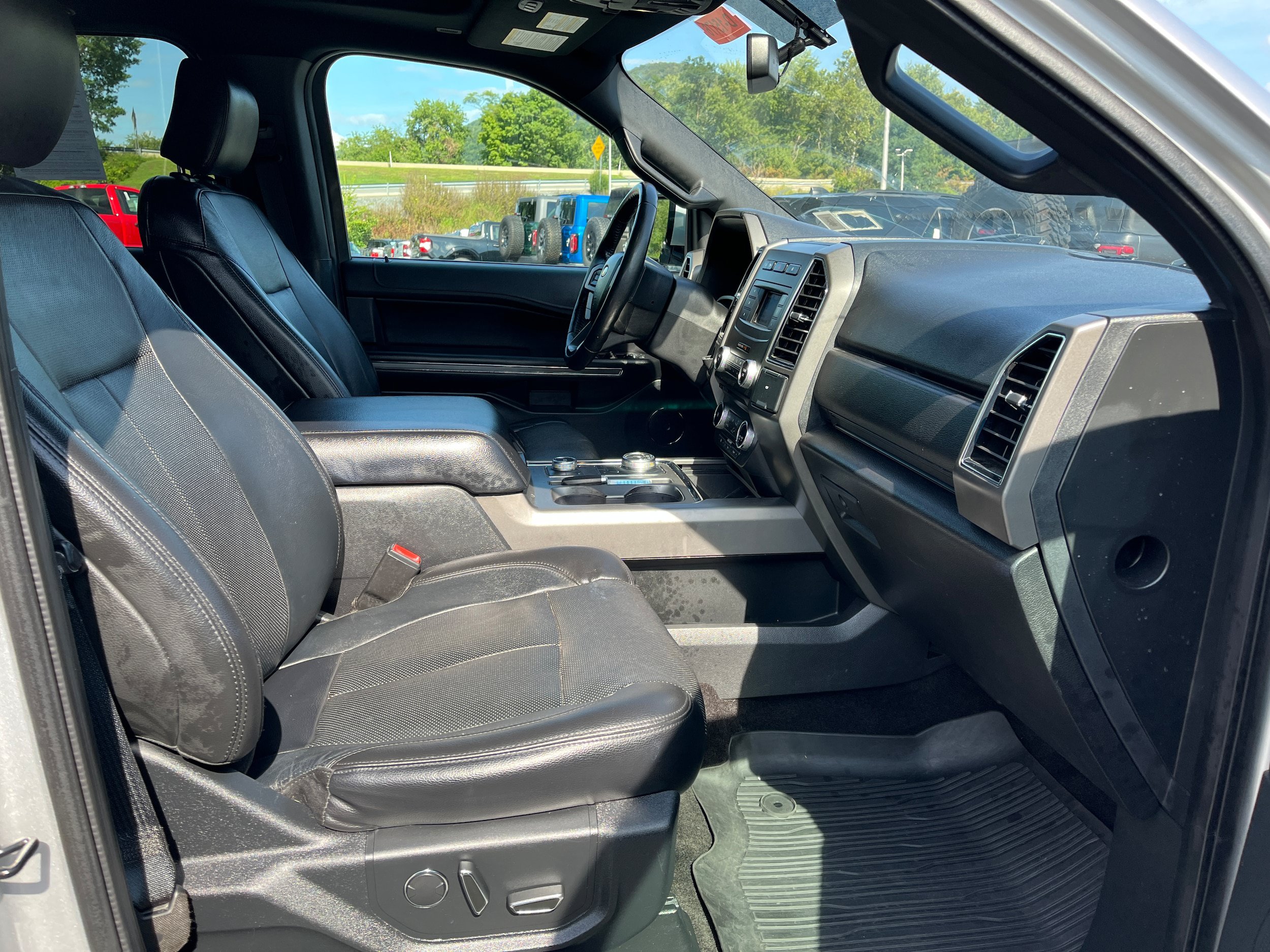Certified 2018 Ford Expedition Max XLT w/ Equipment Group 201A AWD/4WD image 7