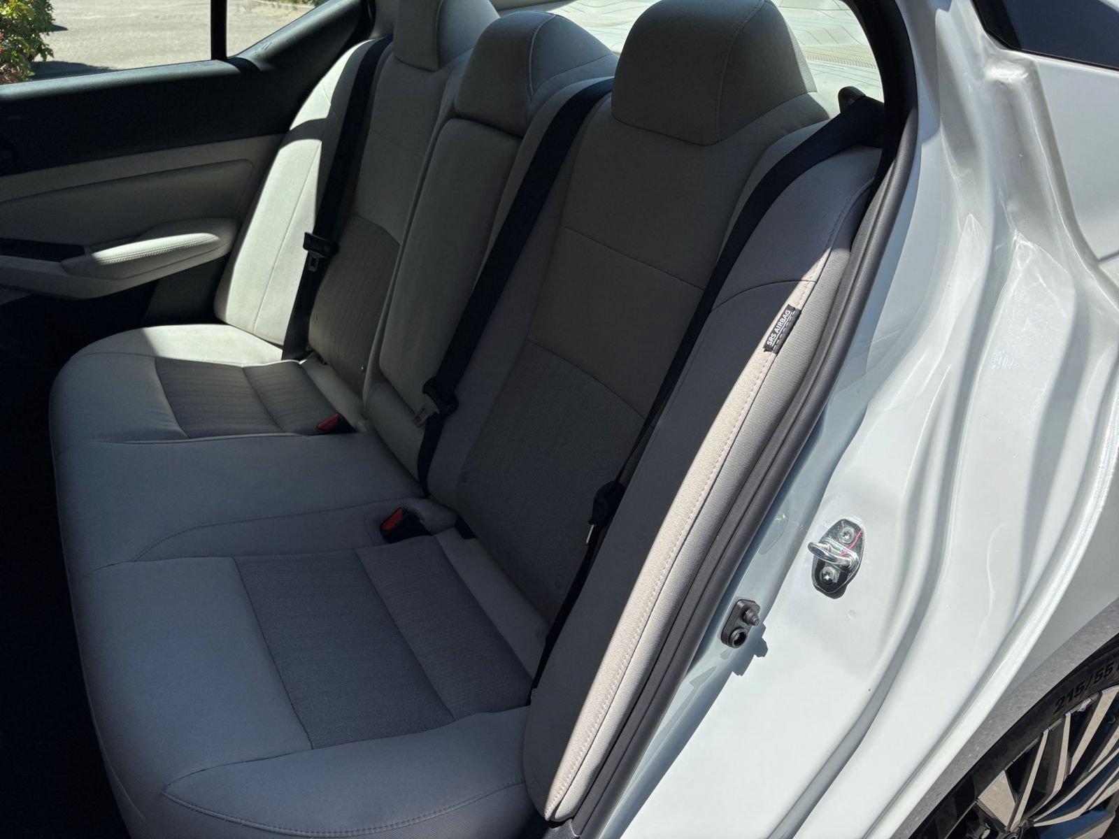 Used 2025 Nissan Altima 2.5 SV FWD image 38